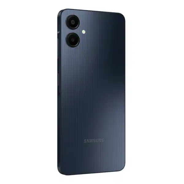Samsung Galaxy negro a06 de lado