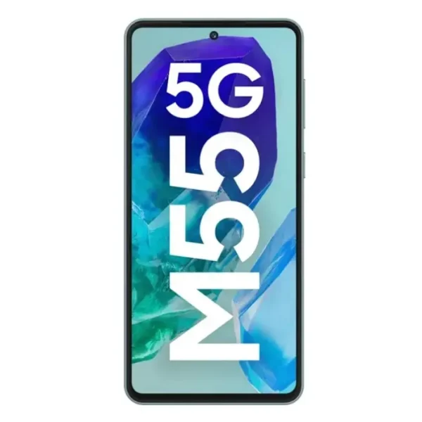 Vista frontal del Samsung Galaxy M55 5G en color verde claro, pantalla encendida.